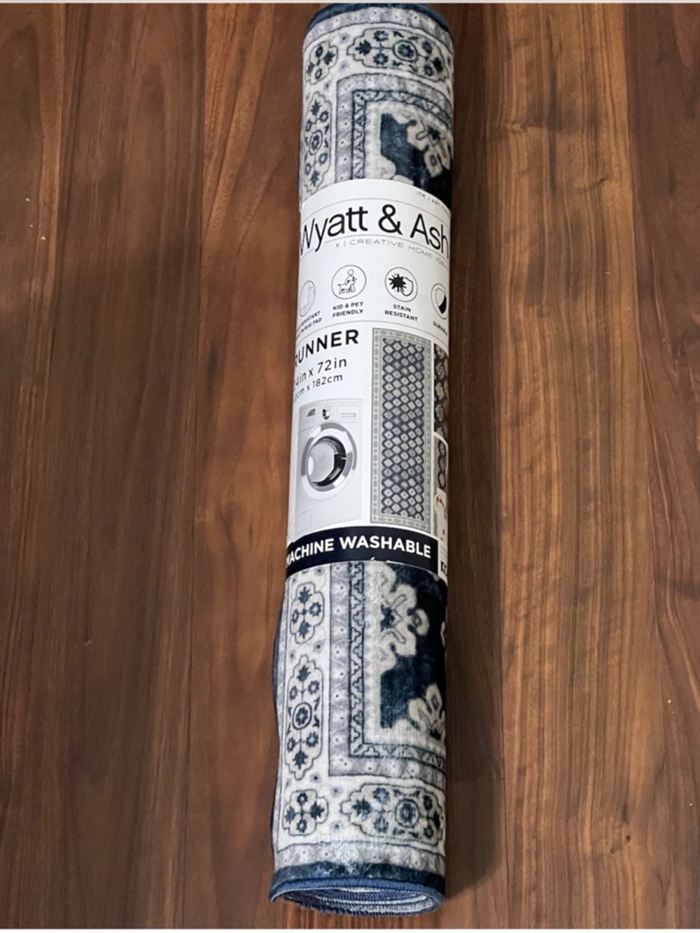 Wyatt & Ash Washable Runner, Mink-Beatrice ( Navy) 72" L x 24" NEW